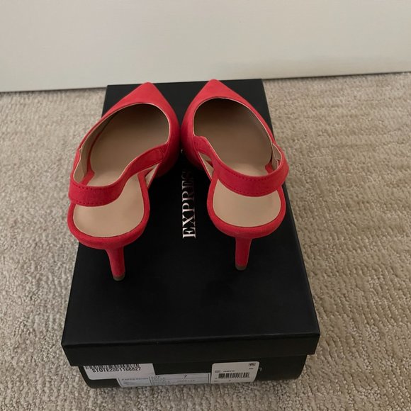 NEW Expression Red Heels - Picture 3 of 5